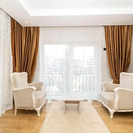 Cozy And Spacious Flat With Balcony And Walking Distance To Konyaalti Beach In Konyaalti * Αττάλεια