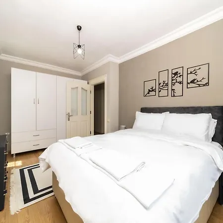 Cozy And Spacious Flat With Balcony And Walking Distance To Konyaalti Beach In Konyaalti Διαμέρισμα Αττάλεια
